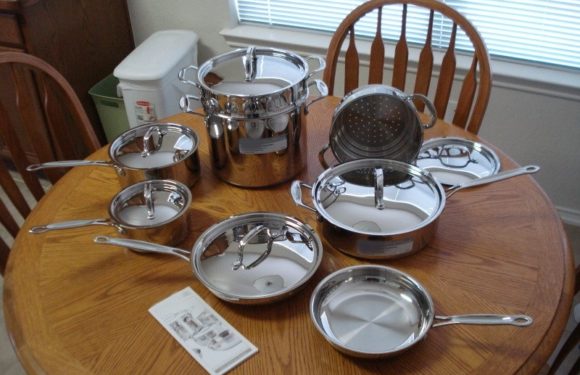 Is it safe to use scratched stainless steel cookware?